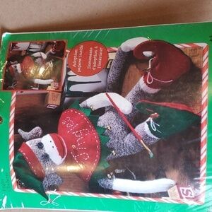 Sock Monkey Kit NWT Leisure Arts 21 " kit Jingles Clochette